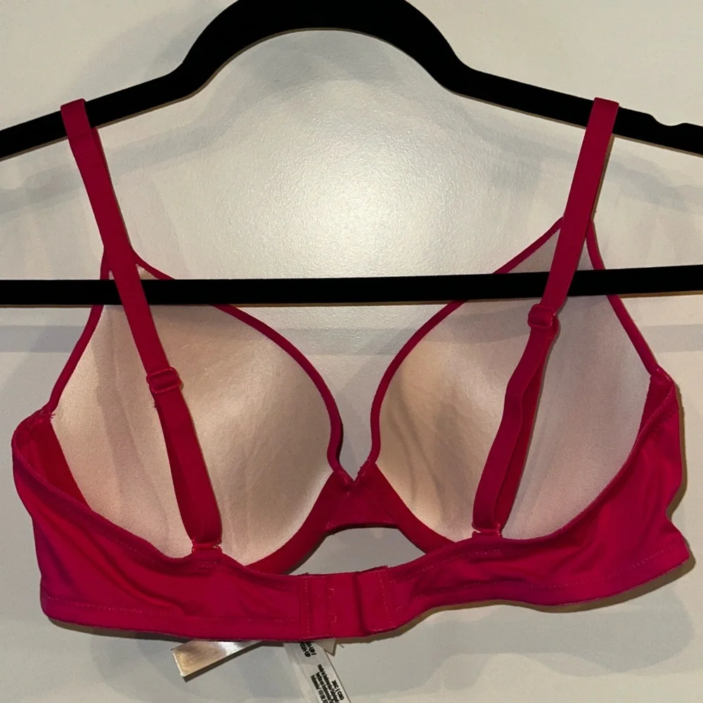 Hot Pink Push-Up Bra – Size 36C – Underwire – Adjustable Straps - Picture 6 of 10